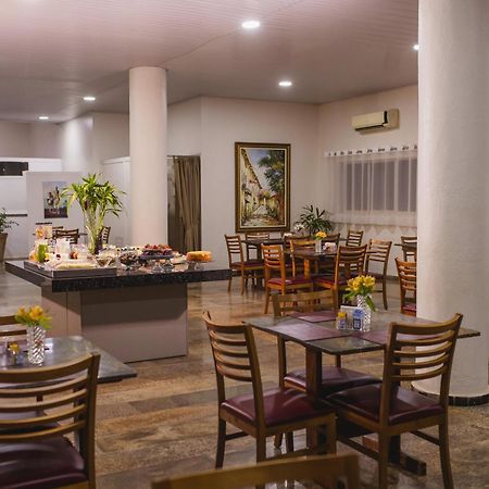 Hotel Dan Inn Barretos By Nacional Inn エクステリア 写真