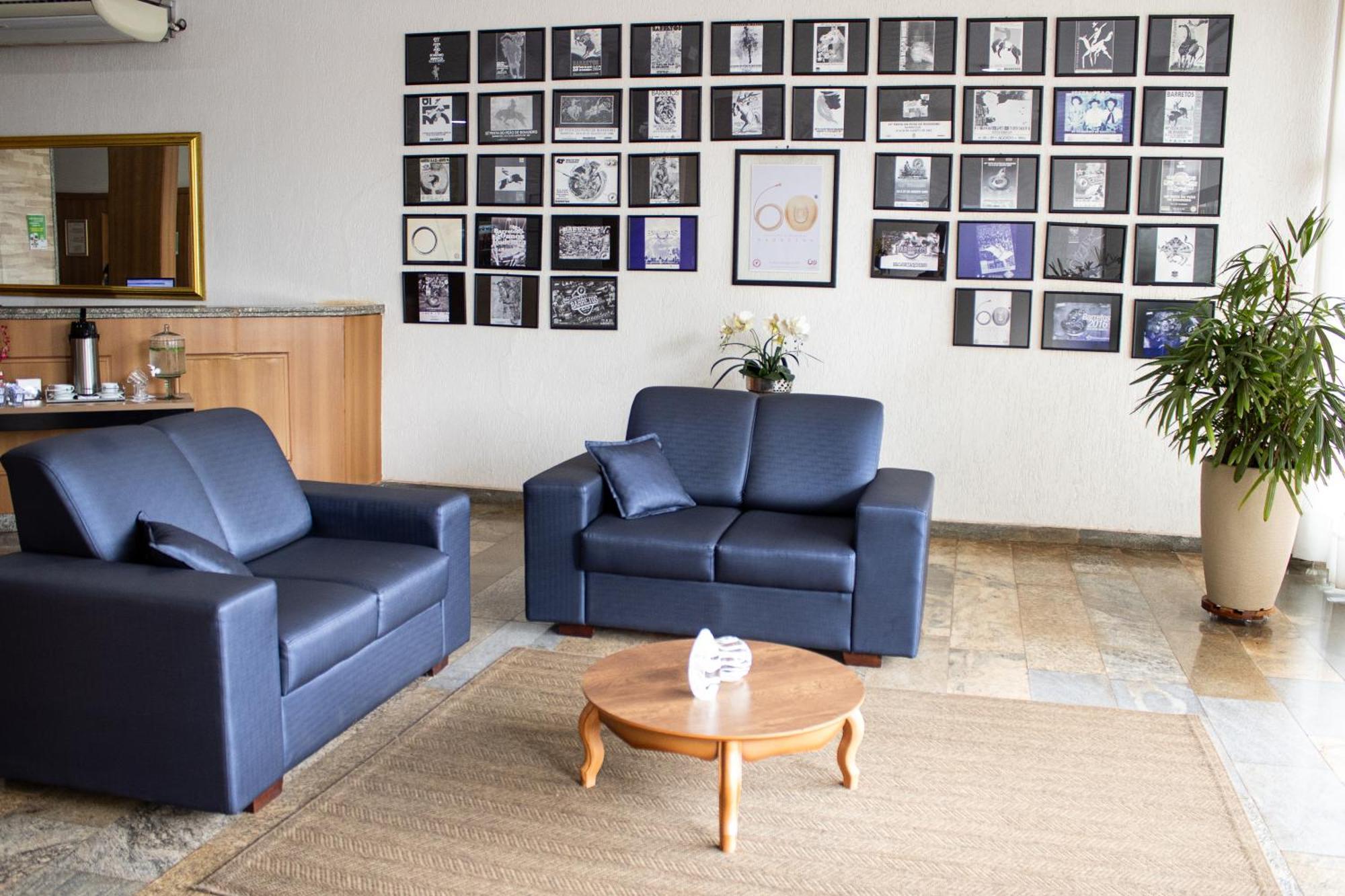 Hotel Dan Inn Barretos By Nacional Inn エクステリア 写真